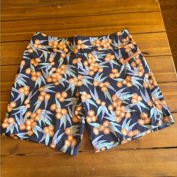 NWT Patagonia Board Shorts Women's Size 14 - Picture 2 of 8